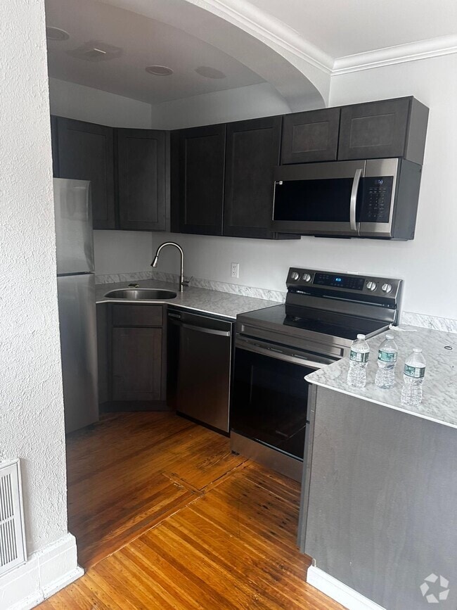 Building Photo - 552 3rd St Unit 7 Rental