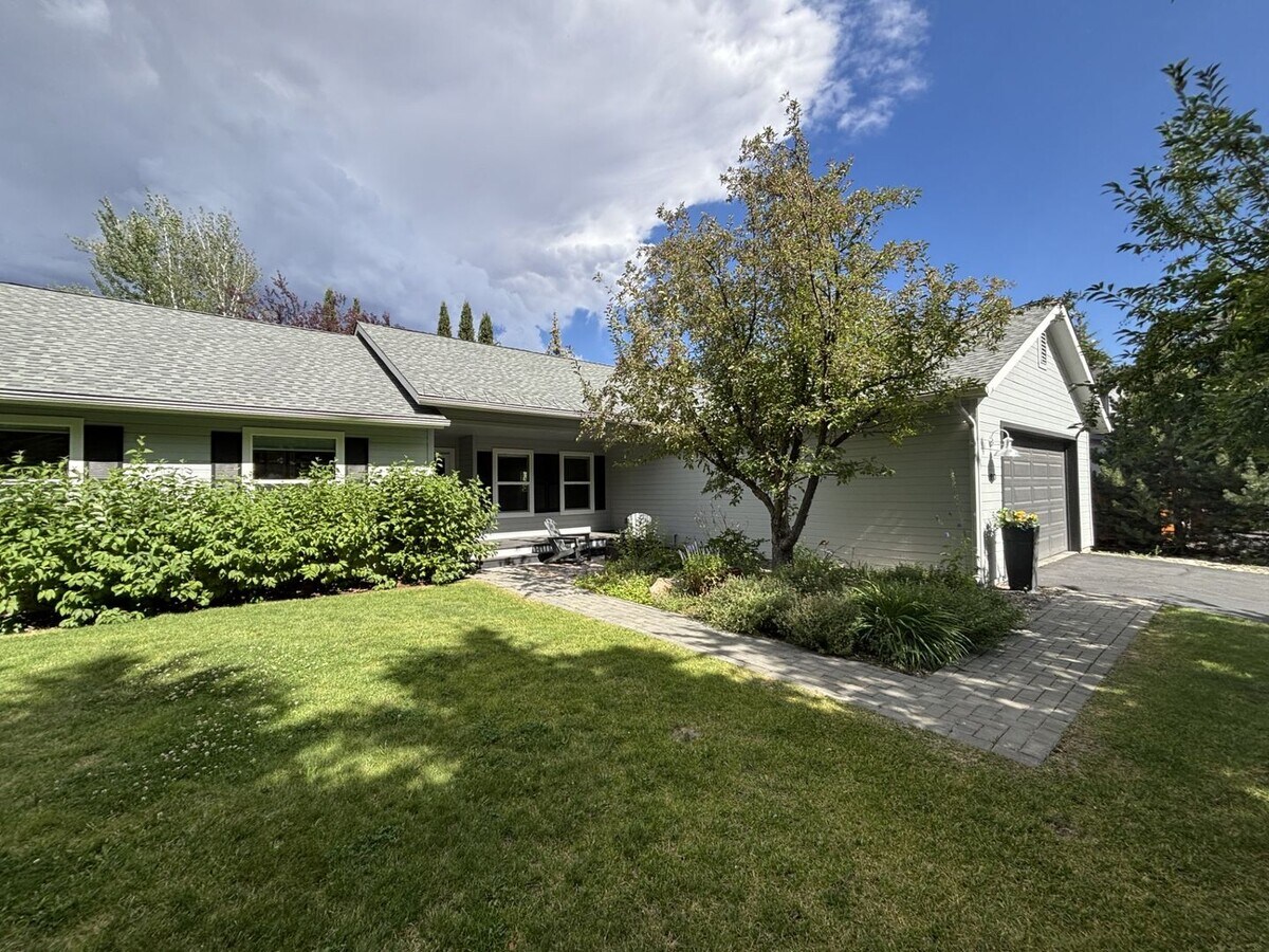 3 Bed, 2 Bath Single Family Home in Hailey... - 3 Bed, 2 Bath Single Family Home in Hailey...