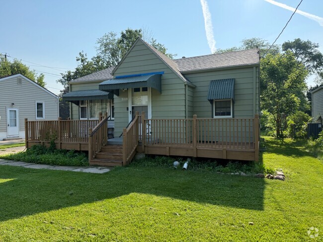 Building Photo - 2219 51st St Rental