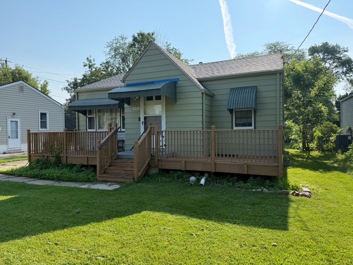 Photo - 2219 51st St Casa