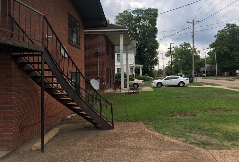 Photo - 482 E Mclemore Ave