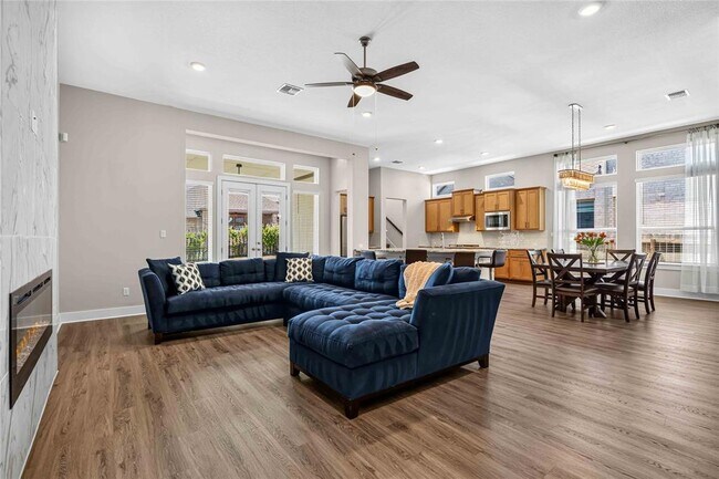 Photo - 605 Mallow Rd