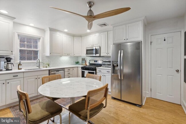 Photo - 1420 Lawndale Ave