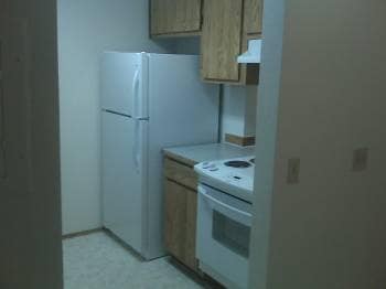 Kitchen - Cypress Heights Townhomes