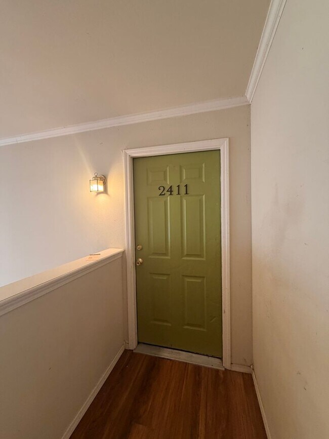 2401-2415 West C St