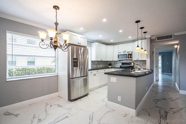 244 Normandy Ln