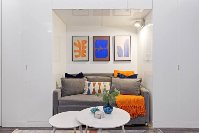 Building Photo - 12607 Larchmere Blvd Unit ID1335759P