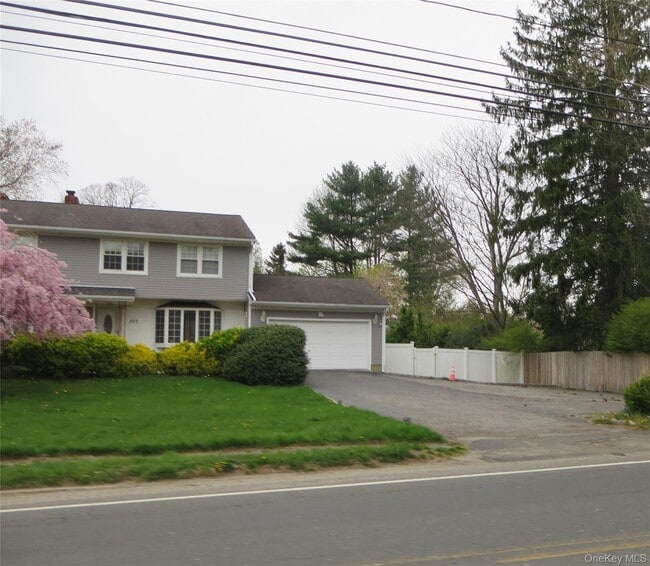 Photo - 327 Town Line Rd