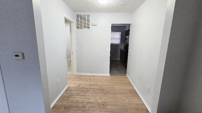 Photo - 1939 Perth St Unit 1