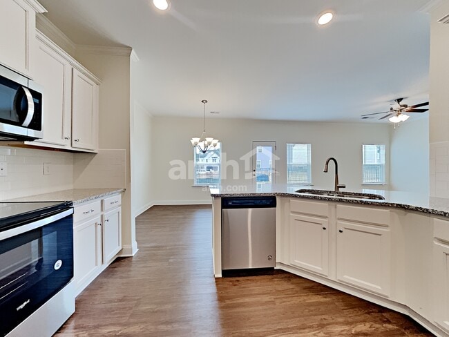 Photo - 588 Woodall Rd