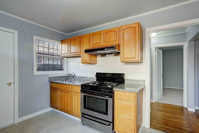 Photo - 3047-3049 Berlin Way