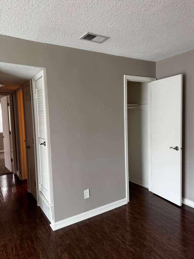 Photo - Benson Blvd Unit 6