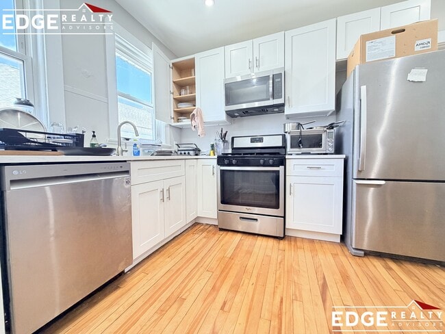 Photo - 66 Hunnewell Ave