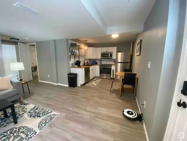 Building Photo - 10446 W Fremont Plz Unit Basement Apartment