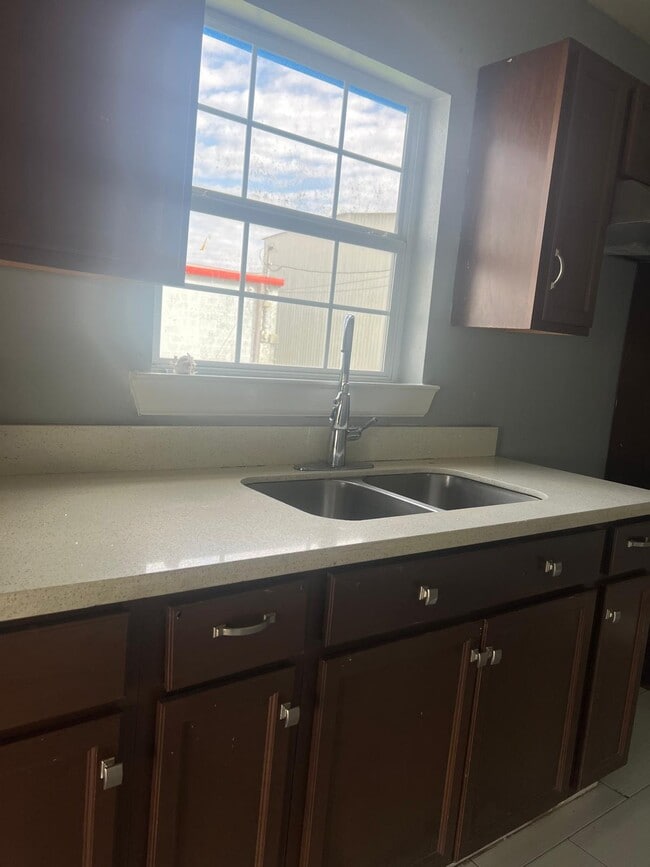 Photo - 15707 Langcart St