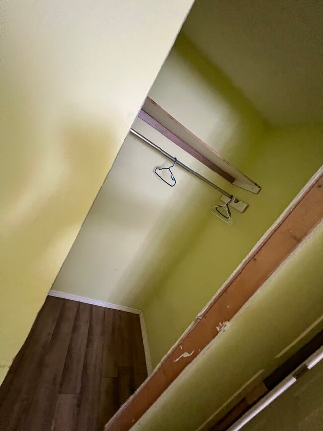 Photo - 613 Windross Cres NW