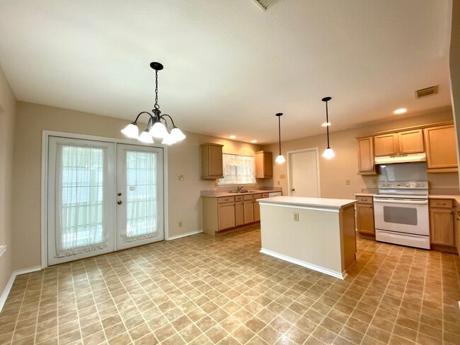 Building Photo - 10038 Silverbrook Pl