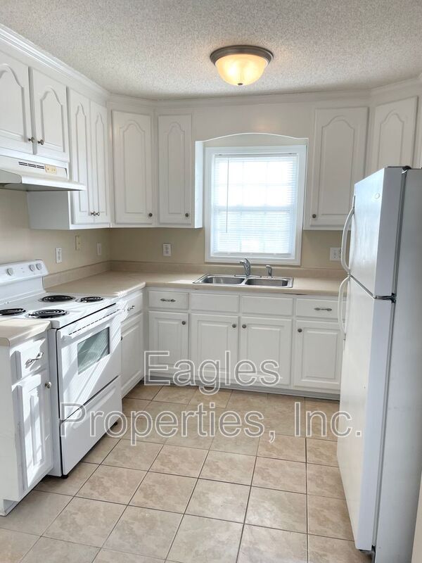 Photo - 1410 St John Church Rd