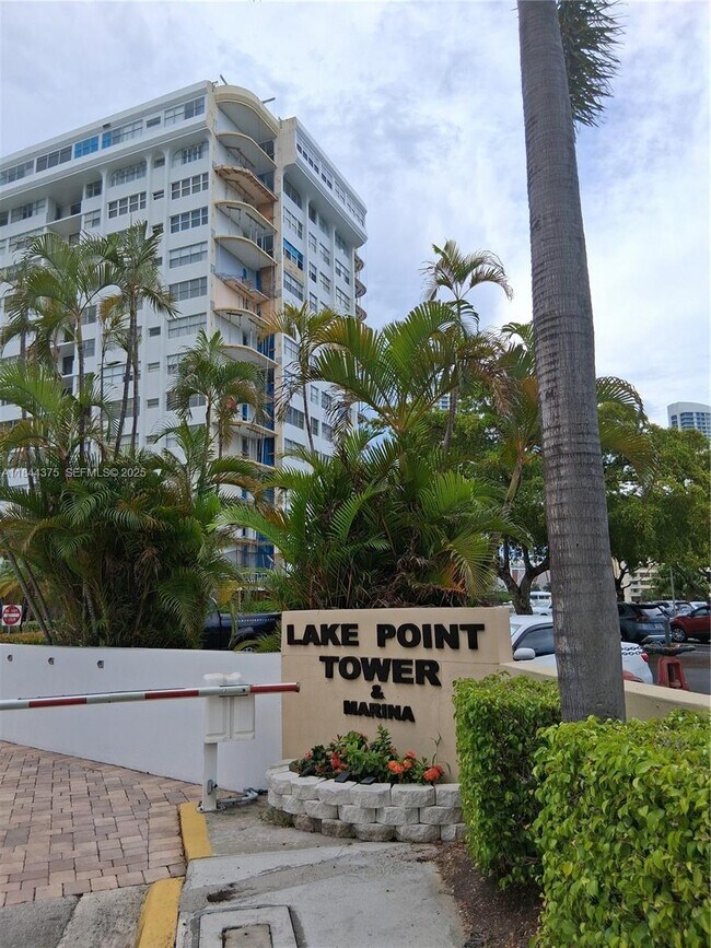 Photo - 100 Golden Isles Dr Unidad 206