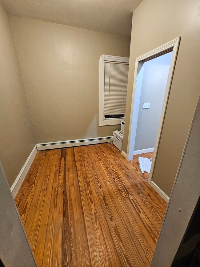 46 Bay St Apartments Unit 3 Fall River, MA