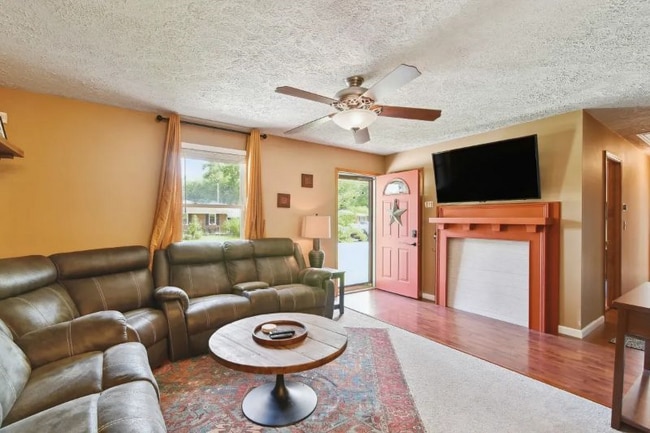 Building Photo - 4012 Frisse Ave