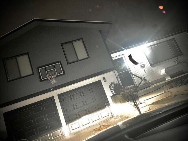 Photo - 313 N Oklahoma St