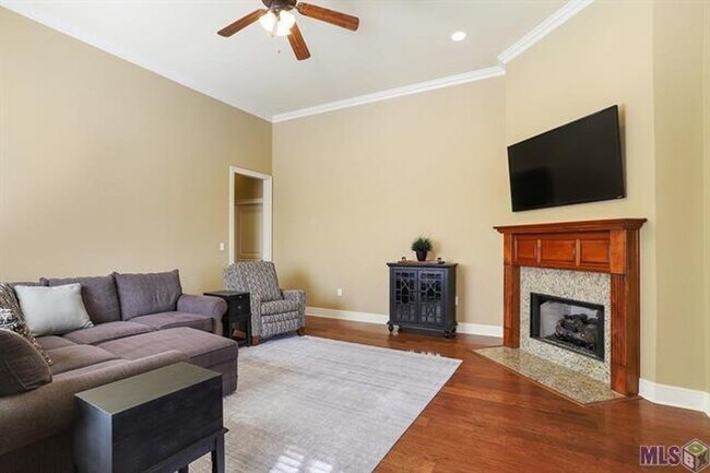 36303 E Pine Grove Ct