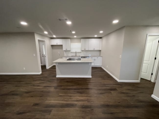 Photo - 1632 Best Blvd