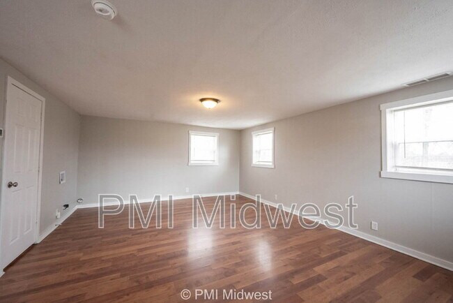 Photo - 3125 Clover Dr Unidad B