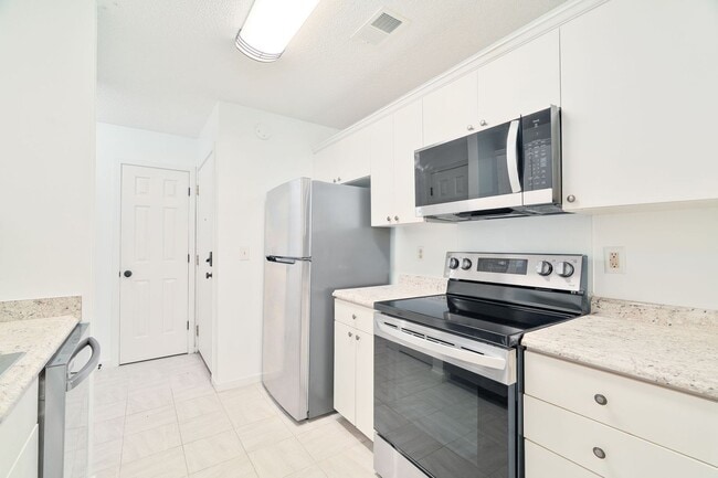 Photo - Low-Maintenance Living in Gated Park at Ri...