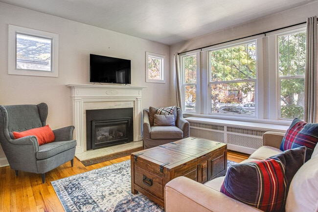 Photo - 757 N Clayton St Unidad SI ID1546078P
