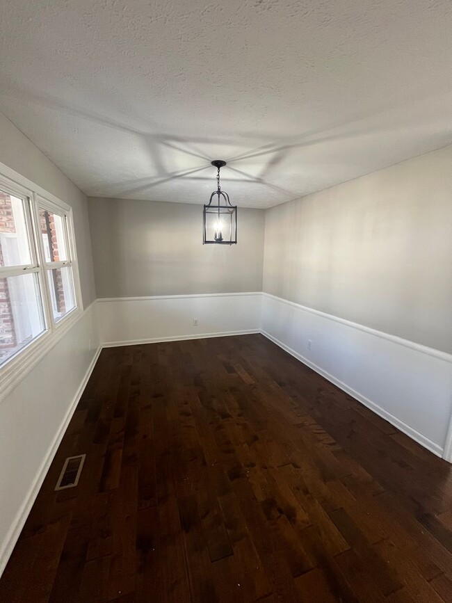 Photo - Well-Appointed East-Side Home with Exceptional Living Space in Sycamore Knolls