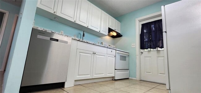 Photo - 2254 19th Ave SW