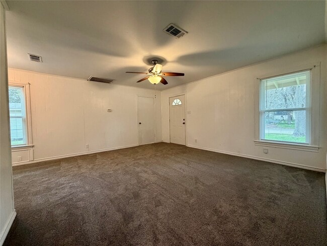 Photo - 234 Jasmine St