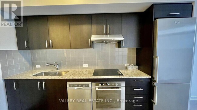 Photo - 255 Village Green Square Unit 2904