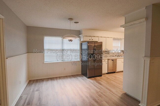 Photo - 3017 66th St