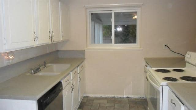 Photo - 646 Roaming Rd Dr