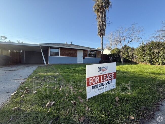 Building Photo - 917 Amberwood Rd Rental