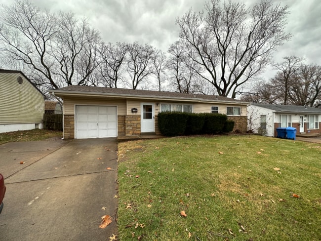 Adorable 3-Bedroom Home with Modern Comfor... - Adorable 3-Bedroom Home with Modern Comfor...