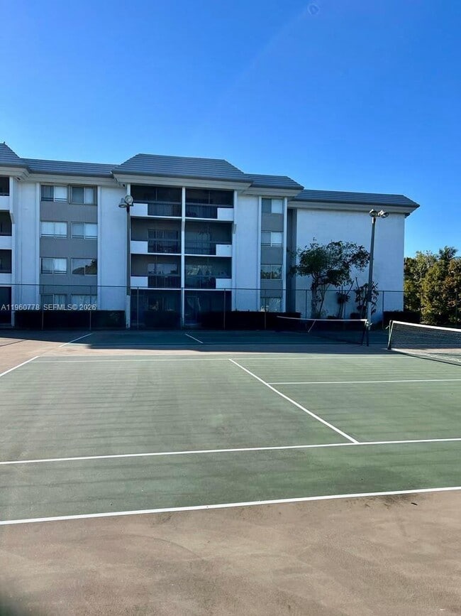 Photo - 721 N Pine Island Rd Unit 302