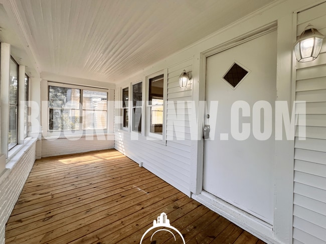 Photo - 1110 Harding Dr