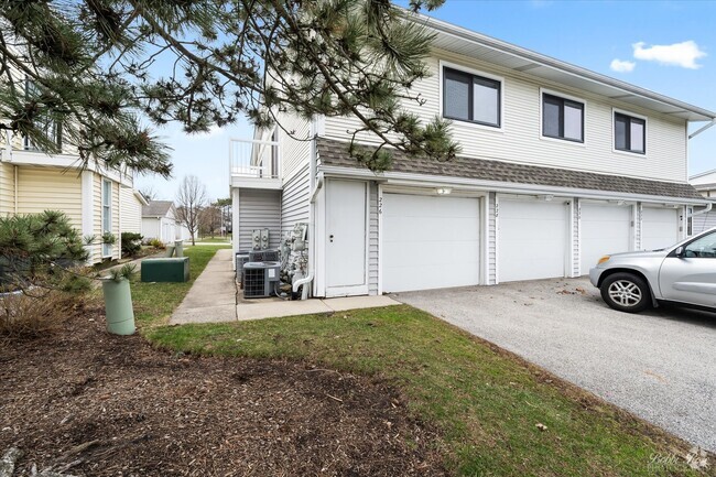 Building Photo - 226 N Waterford Dr Rental