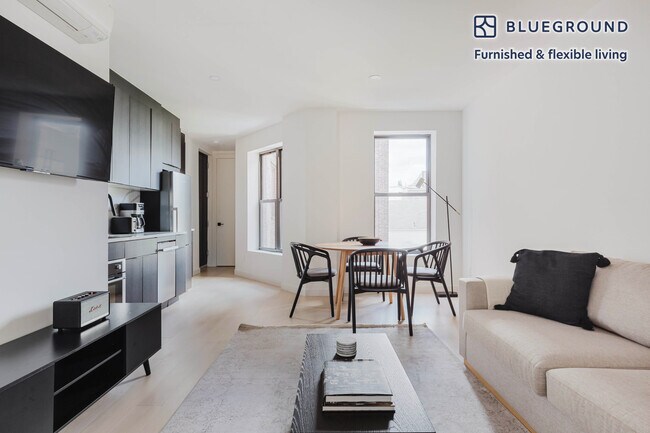 Photo - 250 N 6th St Unidad SI FL3-ID1501