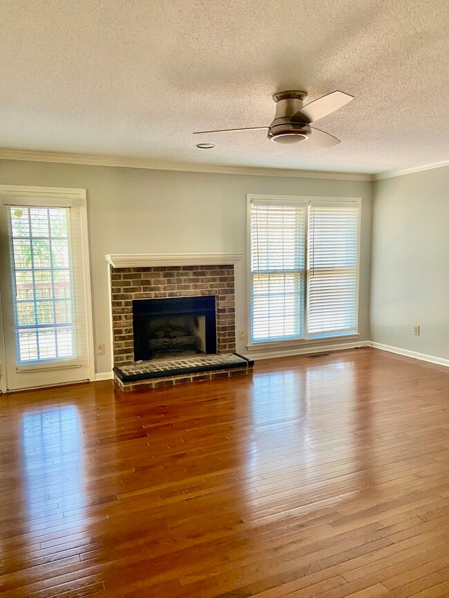 Photo - 1416 Berry Rd