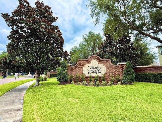 Photo - 1535 Broken Oak Dr Unit 37B