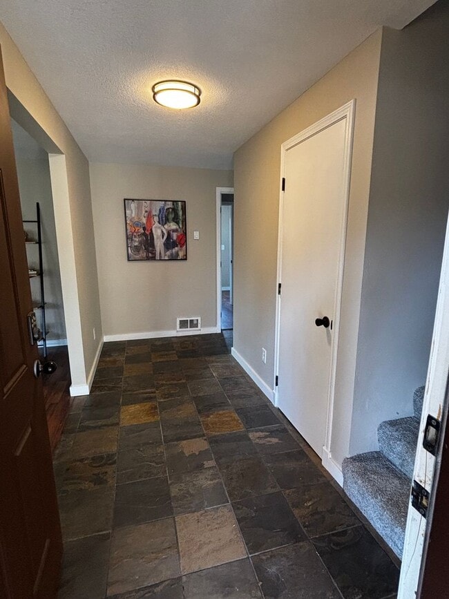 Photo - 4 bed 3 bath, Bonus room, Rv parking, Fenc...