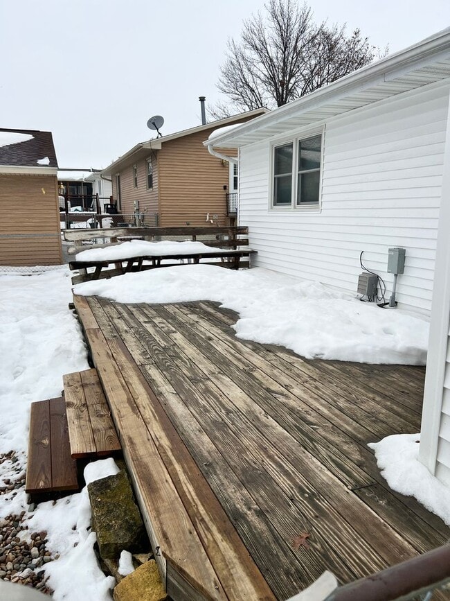 Photo - 3 Bedroom Home w/ Garage in Marion, IA