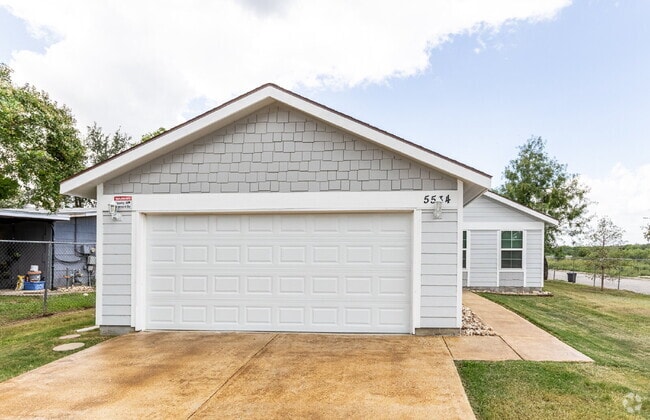 Building Photo - 5534 Painted Horse St Rental