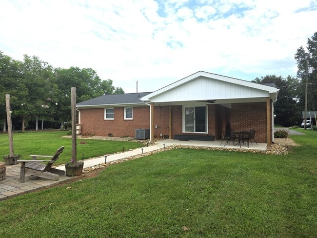 Photo - 118 Forest Oaks Dr