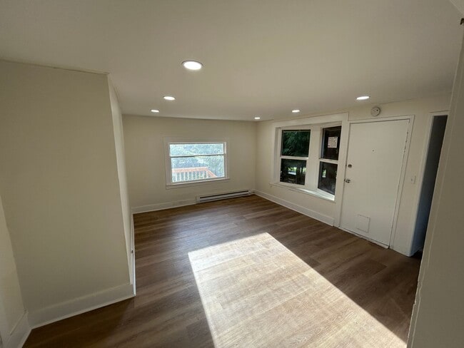 Photo - 4511 SW Lander St Unidad C